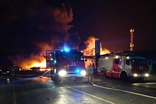 Число жертв взрыва у АЗС в Махачкале выросло до 36 человек