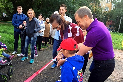 "Зяблицев-Фонд" подарил екатеринбуржцам ко Дню города обновленный двор