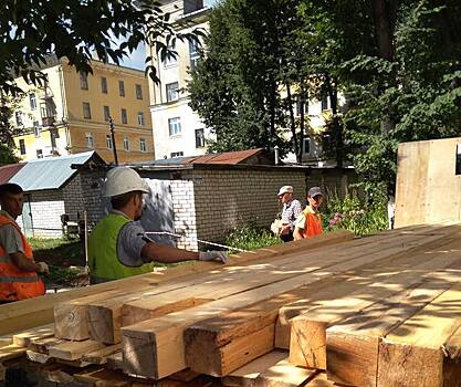 И в тесноте, и в обиде. На пятачке в историческом центре Нижнего Новгорода возводят многоэтажку