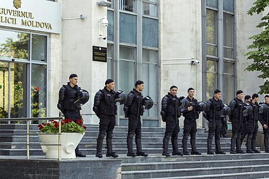 В Молдавии социалисты провели митинги против давления на местные органы власти