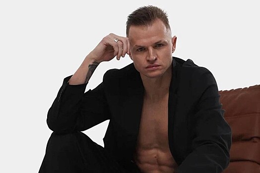 Дмитрий Тарасов рассказал, разрешает ли жене читать свои переписки