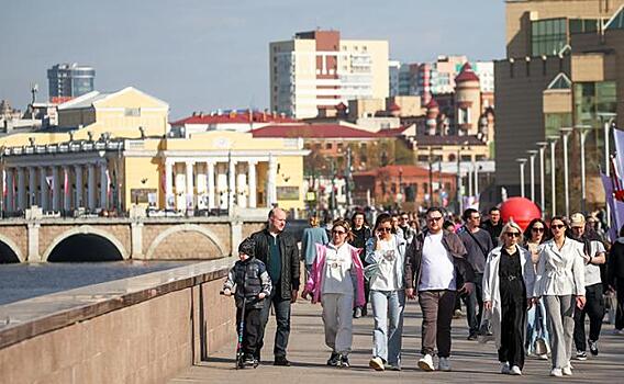 Уфа пускает пыль в глаза, Оренбург тонет в болоте, Екатеринбург теряет блеск, Челябинск роет метротрам