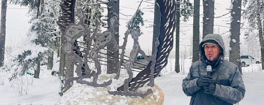 В Петрозаводске на трассе «Фонтаны» появились лыжники из каменного века