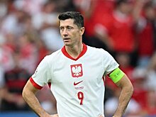 Судья назначил пенальти в ворота Франции после фола Упамекано на Свидерском. Меньян отразил удар Левандовского, но вышел из ворот – Роберт забил со 2-й попытки