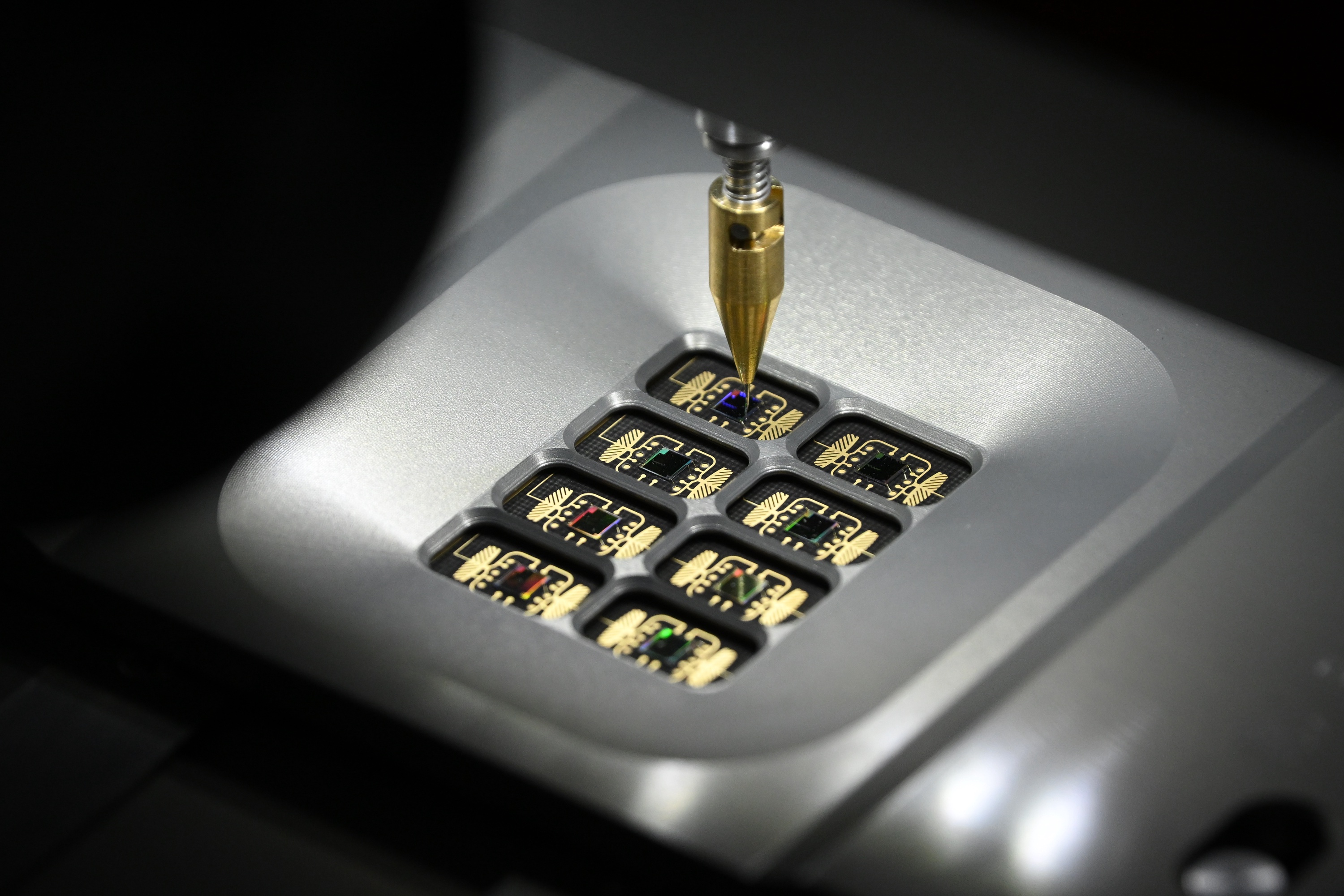 Российские разработчики нейросетей готовы перейти на китайские чипы