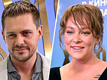 Актеры Аглая Тарасова и Милош Бикович позировали вместе на премьере "Холопа-2"