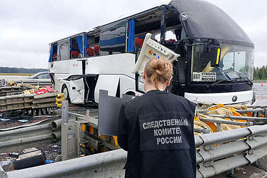 Прокуратура опубликовала видео автобуса, попавшего в ДТП в Тульской области