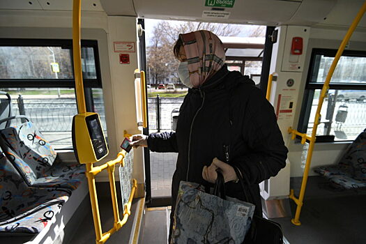 У россиян списались миллионы с транспортных карт