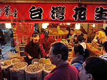 Жителей Тайваня призвали запастись лапшой на случай войны с Китаем