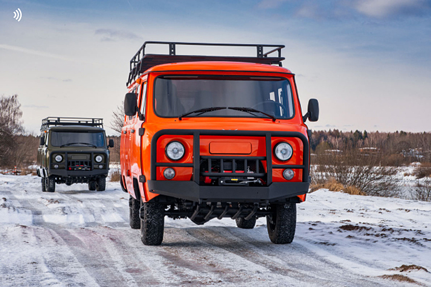 Экспедиционная версия создана на базе 7-местного УАЗ СГР Комби. Стоит такой автомобиль около 1 млн рублей. 