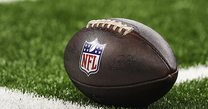 НФЛ. 16-я неделя. «Чарджерс» сыграли с «Денвером», «Канзас-Сити» против «Хьюстона», другие матчи