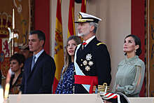 Король и королева Испании появились на праздновании Национального дня в Мадриде