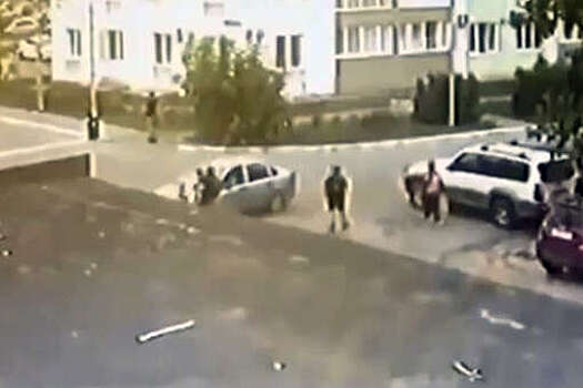 В Нижнем Новгороде водитель наехал на детей и попал на видео