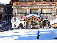 В зоне СВО отреагировали на скандальный тур российских звезд в Куршевель