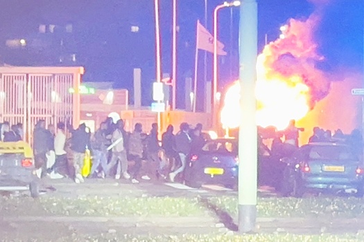 В Гааге полиция применила слезоточивый газ для разгона протестующих эритрейцев