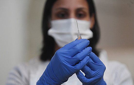 В ВОЗ одобрили вакцину AstraZeneca для экстренного использования