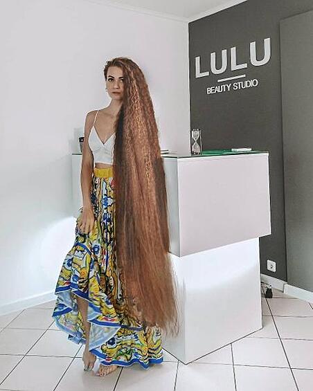 34-летняя Дарья Губанова из Барнаула отращивала волосы 17 лет.