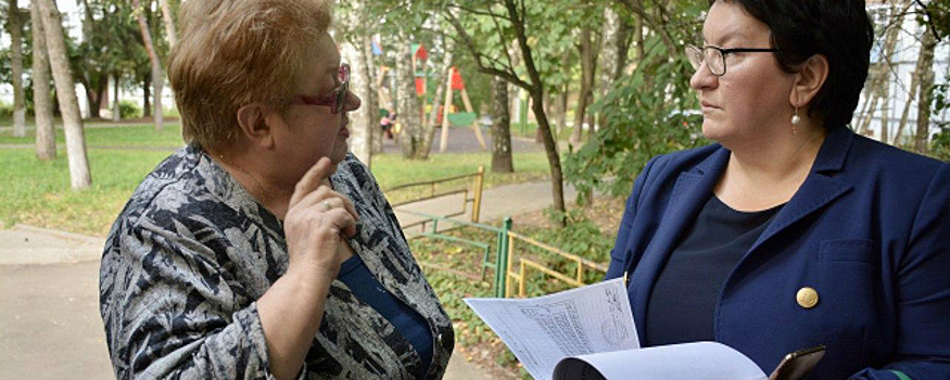 Жители поселка Архангельское обратились к Хаймурзиной с имущественным вопросом