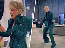 64-летняя Шэрон Стоун станцевала в жакете на голое тело