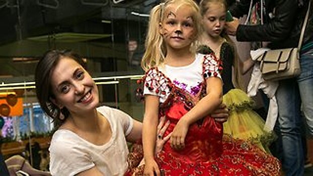 Анастасия Меськова подарила детям праздник