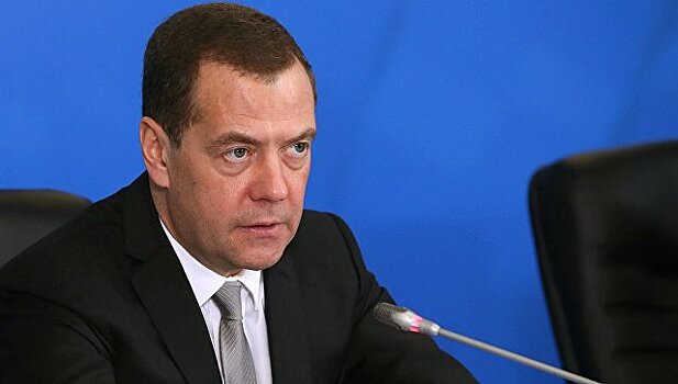 Медведев в режиме видеомоста принял участие в запуске предприятий на Дальнем Востоке