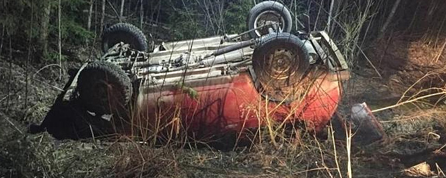 Под Великим Устюгом погиб непристёгнутый водитель «Нивы», опрокинувшейся в кювет