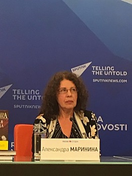 Александра Маринина представила 50-й роман "Другая правда"