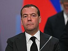 Медведев призвал обеспечить геномные центры перспективными кадрами