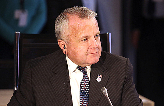 СМИ назвали нового посла США в России. Что известно о Джоне Салливане?