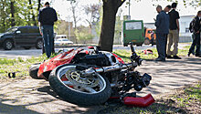 В Ленобласти мотоцикл врезался в дерево