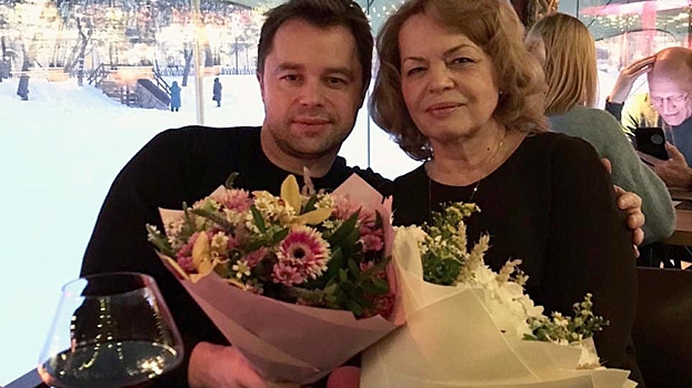 Мать Виталия Гогунского переживает из-за развода сына - Видео