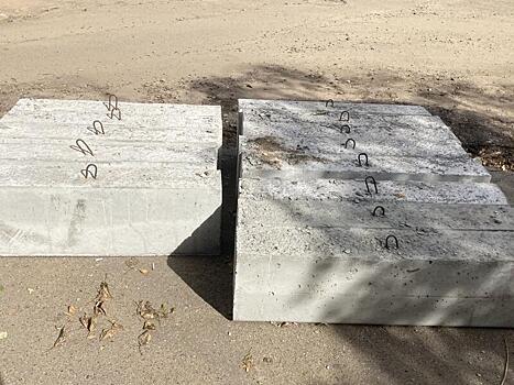 В Чите «рассыпались» бордюры