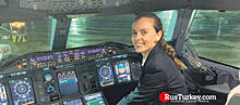 Первая турецкая женщина стала пилотом крупнейшего авиалайнера