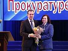 Вениамин Кондратьев поздравил сотрудников прокуратуры с профессиональным праздником