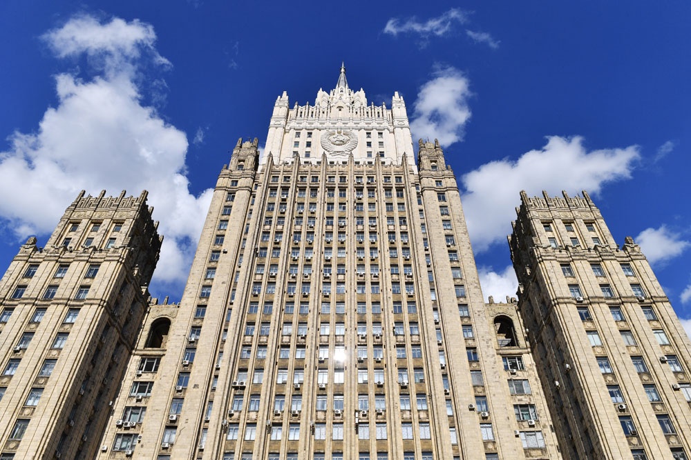 МИД РФ: ФРГ закрыла три генконсульства в рамках курса по разрыву российско-германских отношений