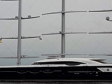 Суперъяхта Black Pearl прибыла в Петербург