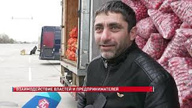Более 850 торговых мест организовали власти РО для предпринимателей с рынка Аксайского района