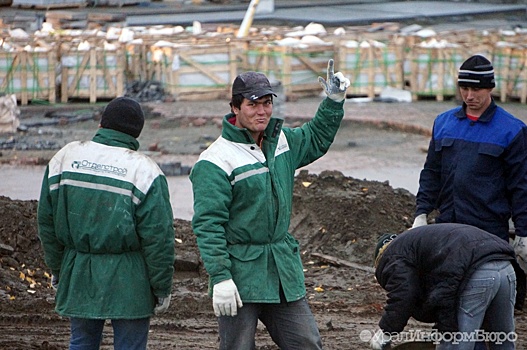 В общежитии Минобороны в Екатеринбурге "прописали" больше сотни мигрантов