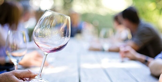 Диетолог назвала бредом исследование американцев о пользе бокала вина