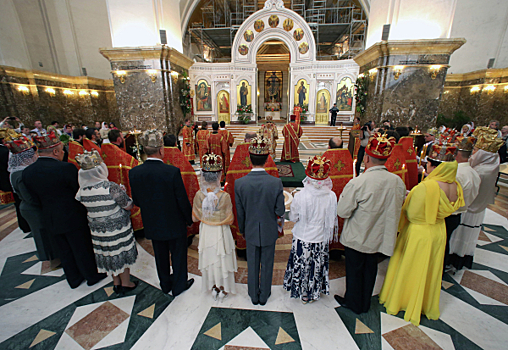 Симферополь ожидает массовое венчание