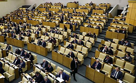 Все дальше от народа: Депутатам разрешили зарабатывать