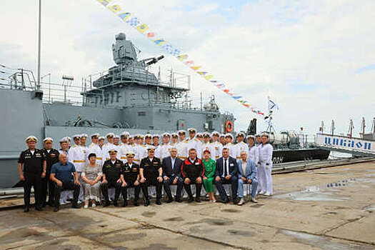 В состав ВМФ России приняли новый ракетный корабль