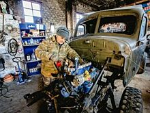 Пенсионер из России собрал коллекцию из 80 советских автомобилей