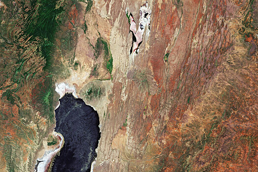 Спутник сделал снимки природных феноменов Африки