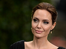 Актрису Анджелину Джоли раскритиковали за наращенные волосы