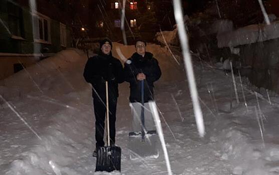 Общественники призывают курян помогать коммунальным службам в расчистке снега
