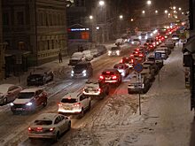 Автоэксперт Денисов рассказал, чем опасен угарный газ на парковке