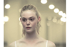 Опубликованы кадры сериала "Девушка из Плейнвилля" с Эль Фаннинг