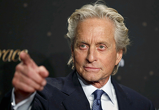 Дуглас и Аркин сыграют в новом ситкоме Netflix