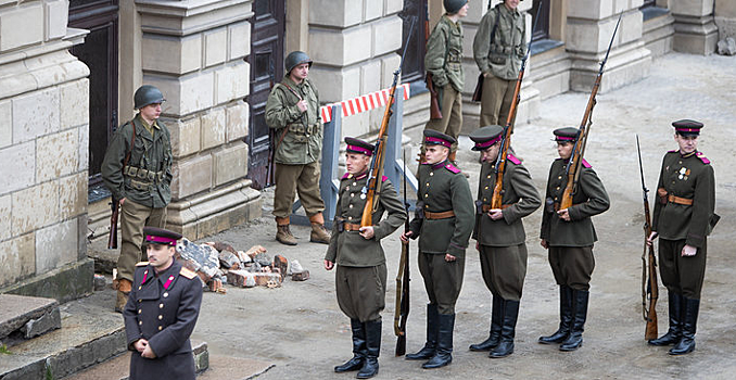 Актеры Сергей Безруков и Евгений Миронов снимаются в новом фильме в Калининграде — Видео